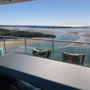 4* Aparthotel Waves Maroochy River